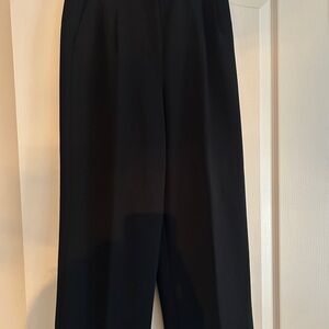 Aritzia Effortless Pants. Black. Size 6 Short. Practically brand new.